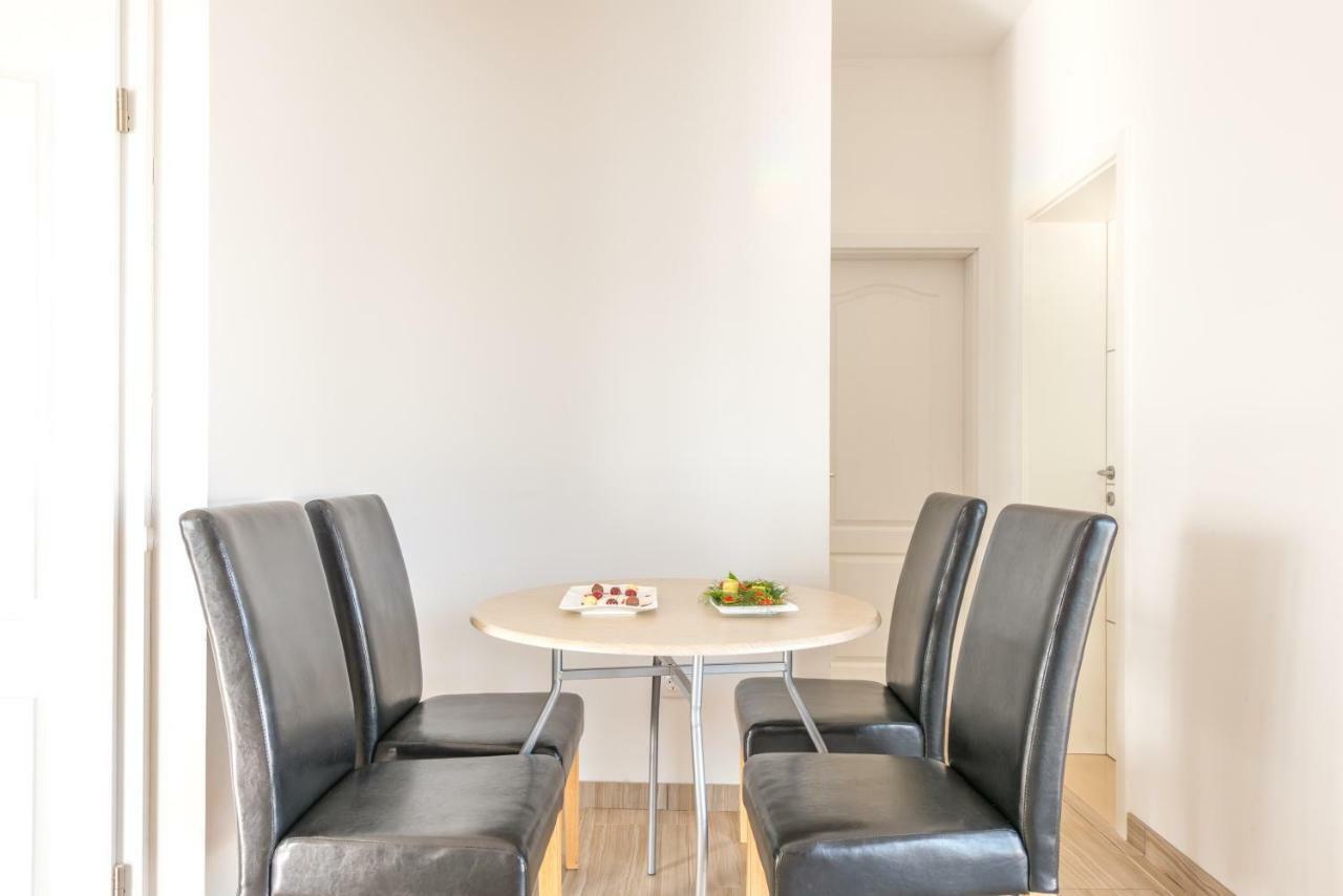 Blue Paradiso Apartment *