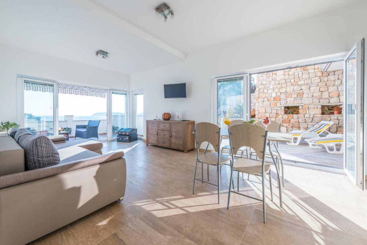Apartment Blue Paradiso