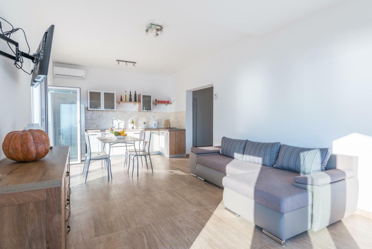 Blue Paradiso Apartment